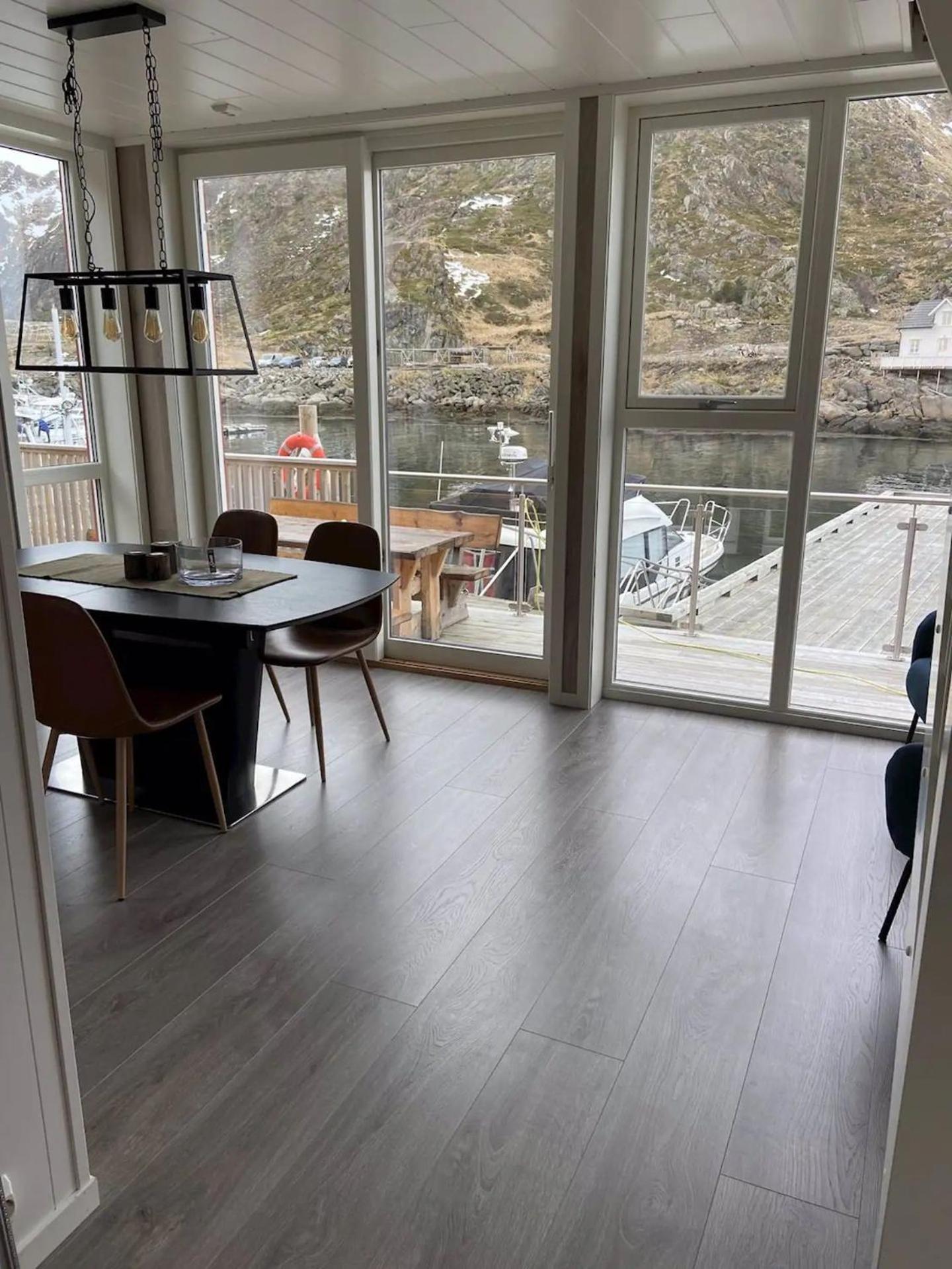 Spektakulaer Rorbu I Autentiske Omgivelser Ballstad Exterior photo
